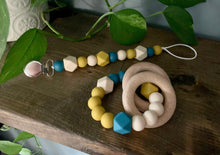Load image into Gallery viewer, Soother Clip and Teether Set