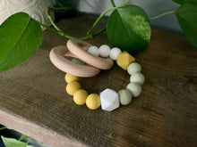 Load image into Gallery viewer, Silicone Teether With Rings